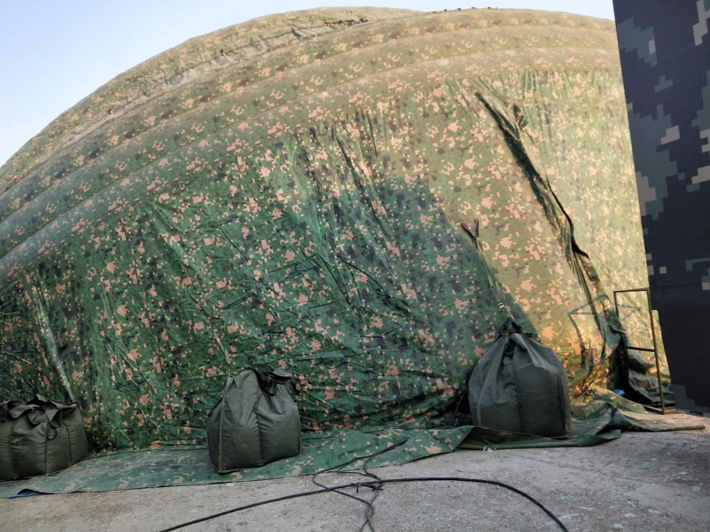 日喀则军用充气帐篷